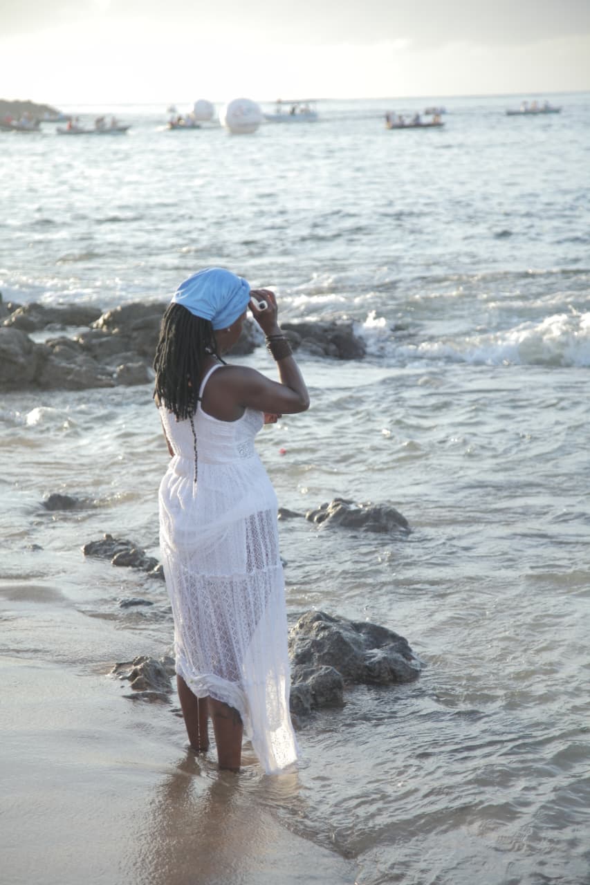 Dois de fevereiro levou multidão ao Rio Vermelho para homenagear Iemanjá por Sora Maia/CORREIO