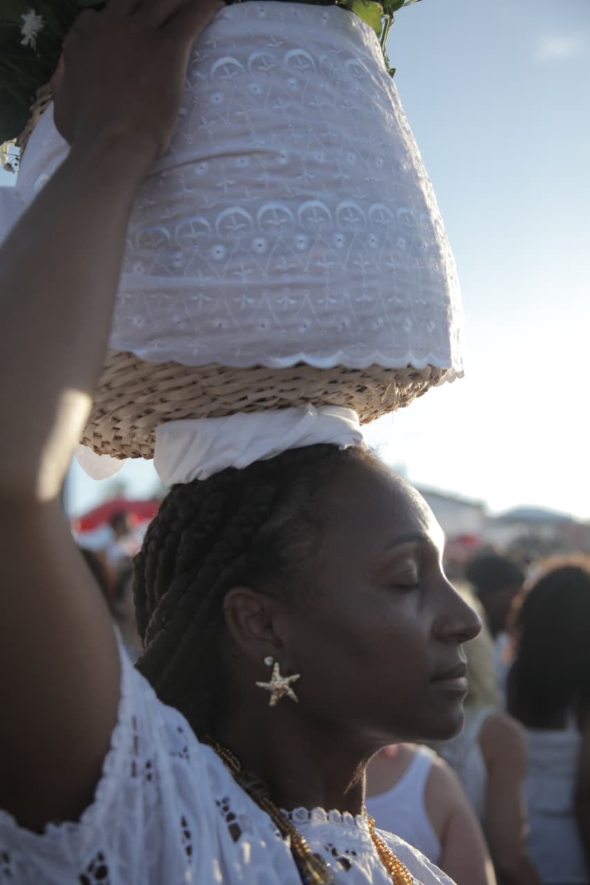 Dois de fevereiro levou multidão ao Rio Vermelho para homenagear Iemanjá por Sora Maia/CORREIO
