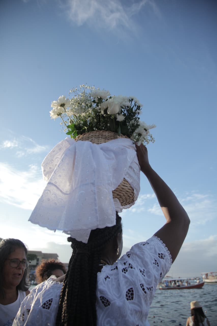 Dois de fevereiro levou multidão ao Rio Vermelho para homenagear Iemanjá por Sora Maia/CORREIO