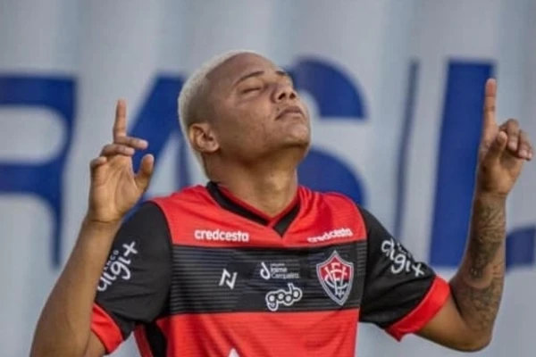 Guilherme Rend pelo Vitória por Pietro Carpi/ECV