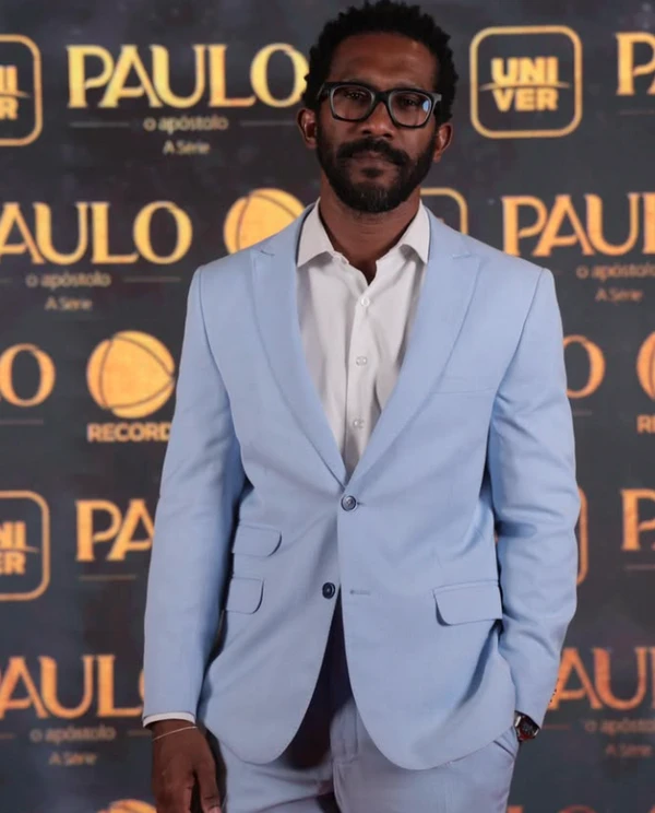 Ator André Luiz Miranda por Reprodução | Instagram