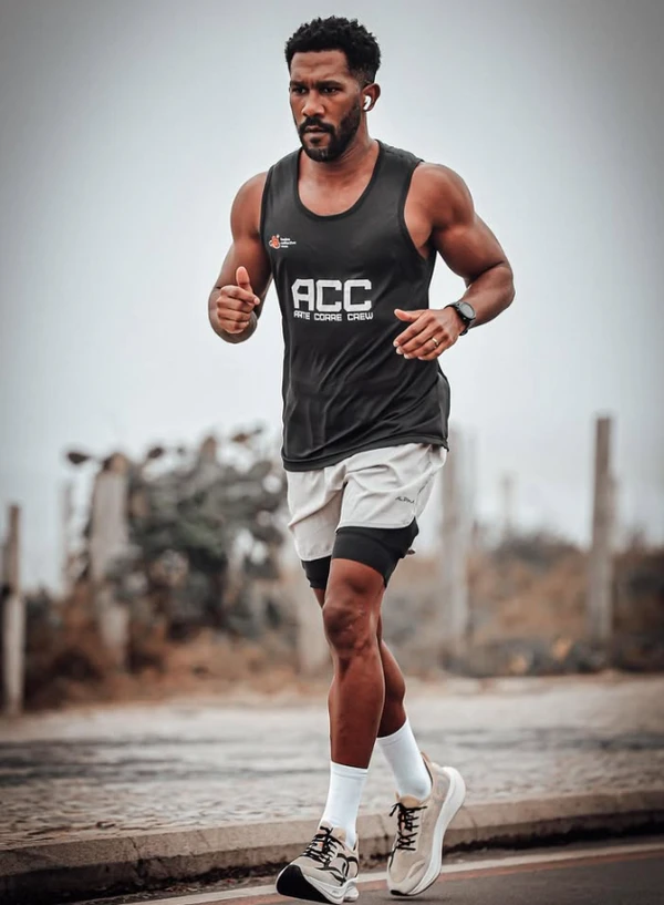 Ator André Luiz Miranda por Reprodução | Instagram