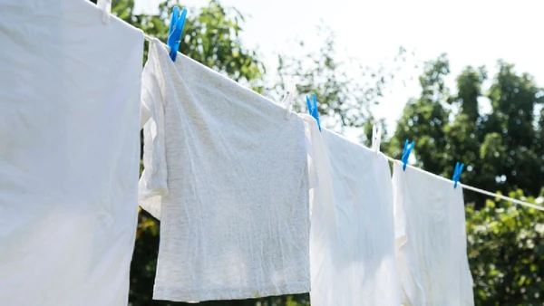 Apesar de tradicional no Brasil, varal externo pode ser trocado por outras opções com alguns truques simples