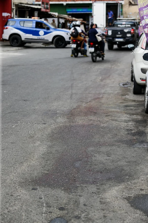 Após morte de PM: tensão no Nordeste de Amaralina por Arisson Marinho/CORREIO