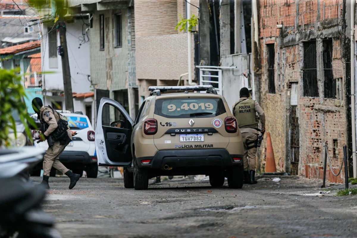 Após morte de PM: tensão no Nordeste de Amaralina por Arisson Marinho/CORREIO