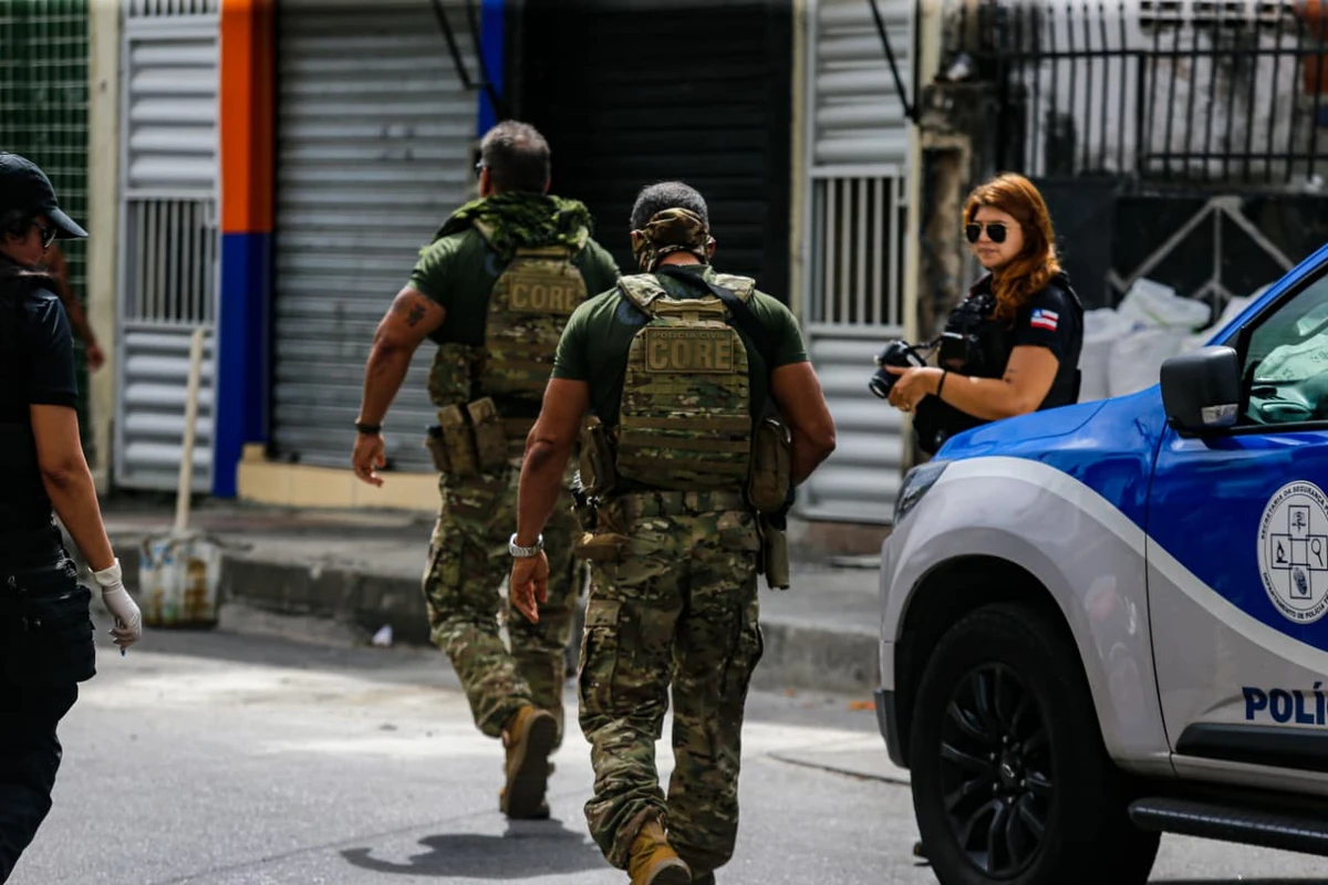 Após morte de PM: tensão no Nordeste de Amaralina por Arisson Marinho/CORREIO