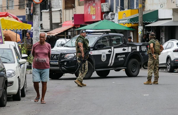 Após morte de PM: tensão no Nordeste de Amaralina por Arisson Marinho/CORREIO
