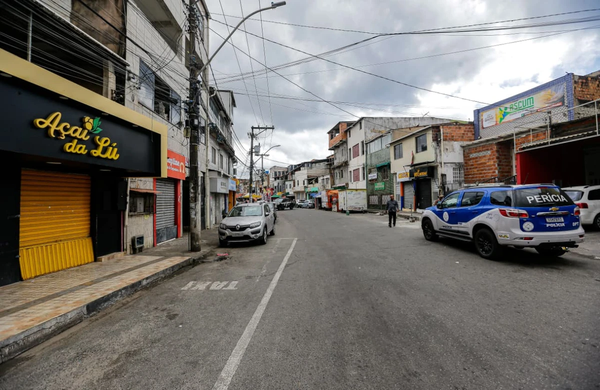 Após morte de PM: tensão no Nordeste de Amaralina por Arisson Marinho/CORREIO