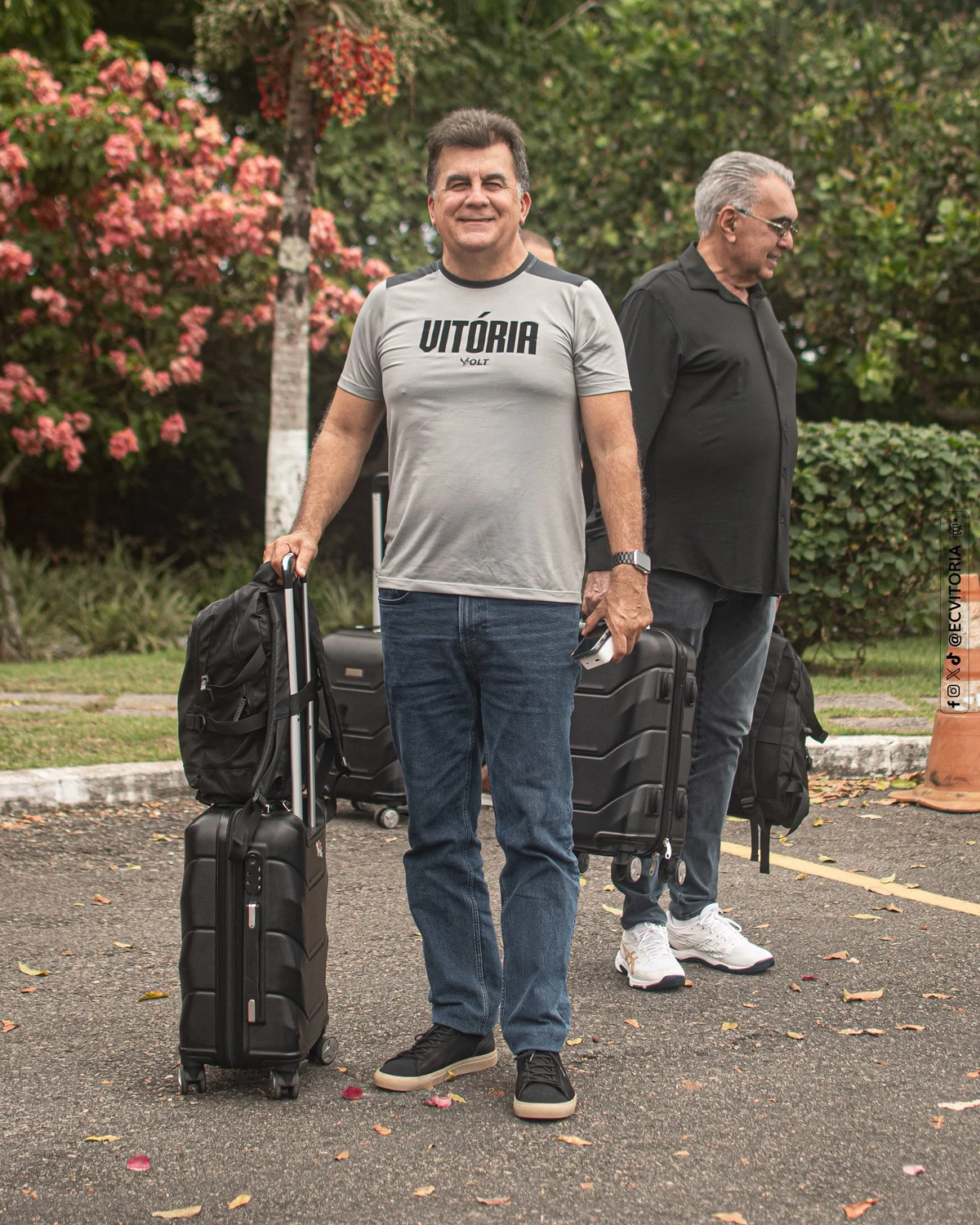 Delegação do Vitória embarca rumo à São Paulo para duelo contra o Palmeiras por Victor Ferreira/ECV