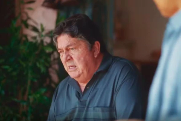 Eliomar levanta de coma em 'Coração Acelerado'