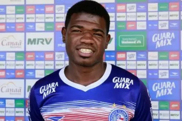 Feijão com a camisa do Bahia por Felipe Oliveira/EC Bahia