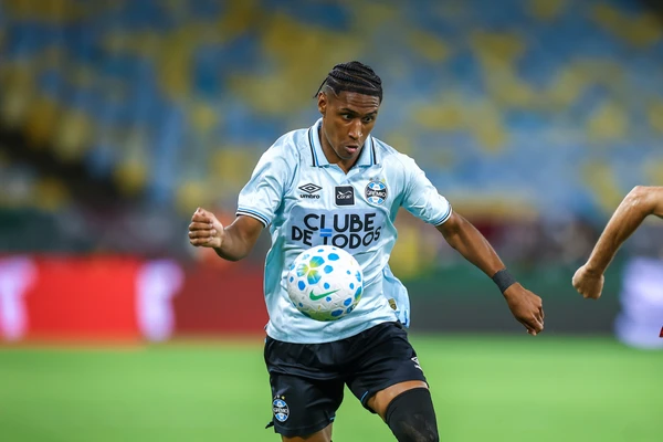 Grêmio: Tetê (do Panathinaikos-GRE) - R$ 40 milhões, em 2026 por Lucas Uebel / Grêmio 