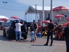 Imagem - Falsos pintores corporais são presos por extorquir e ameaçar turistas no Farol da Barra