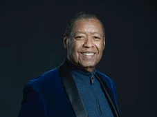 Imagem - Morre o cantor gospel Ron Kenoly aos 81 anos