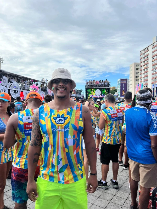 Ângelo Maique, 32, é educador físico de Salvador e ama sair no Bloco Camaleão por Acervo pessoal