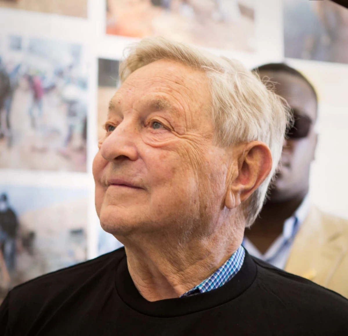 GeorgeSoros é um investidor húngaro-americano e mantendor da Open SocietyFoundation por REPRODUÇÃO
