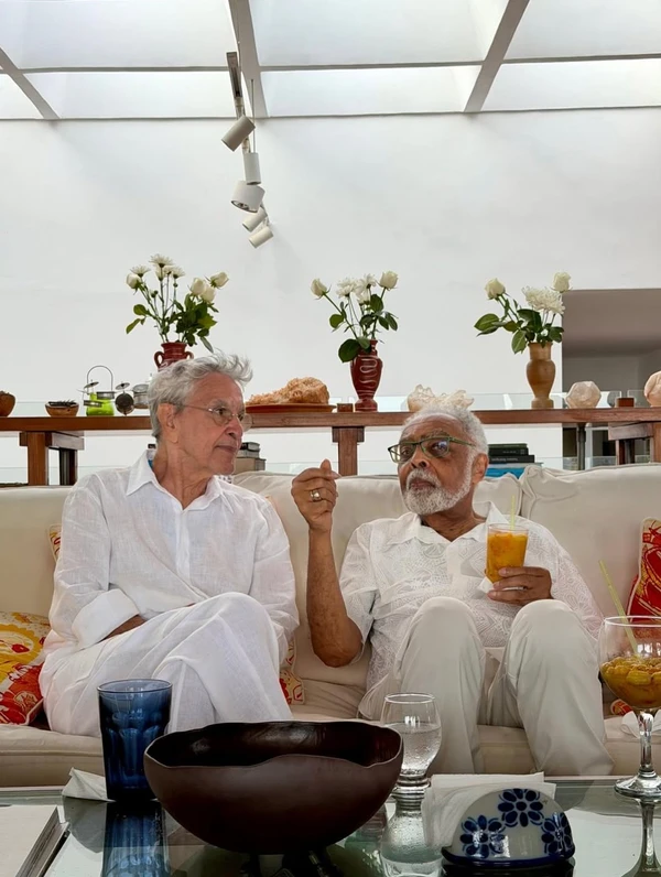 Caetano e Paula receberam convidados por Reprodução/Instagram