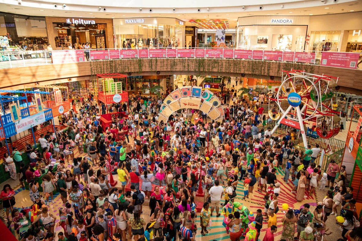 Com Tio Paulinho, Shopping Paralela promove evento de pré-Carnaval para crianças e adultos por Divulgação