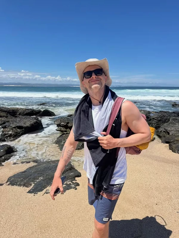 Discreto, Lucas Lima abre álbum de viagem com a nova namorada por Reprodução/Redes Sociais 