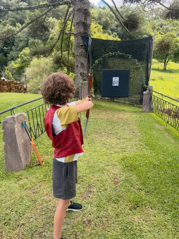 Discreto, Lucas Lima abre álbum de viagem com a nova namorada por Reprodução/Redes Sociais 