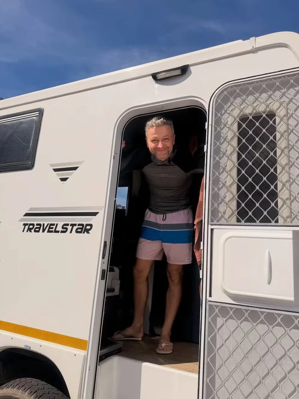 Discreto, Lucas Lima abre álbum de viagem com a nova namorada por Reprodução/Redes Sociais 