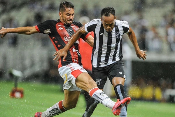 Jean Irmer durante passagem pelo Vitória por Letícia Martins/EC Vitória