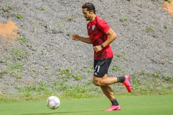 Jean Irmer durante passagem pelo Vitória por Letícia Martins/EC Vitória