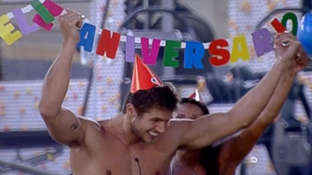 Jonas Sulzbach passou o aniversário confinado no BBB 12 por Reprodução/TV Globo 