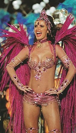 Luma de Oliveira, modelo e musa do Carnaval durante os anos 80 e 90 por Reprodução