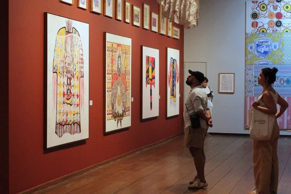 Mostra reúne vários aspectos do trabalho do artista baiano por Reprodução