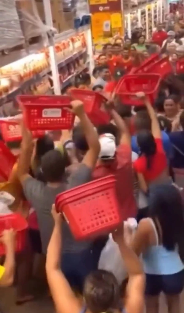 Rede de mercados faz promoção de R$0,01 e gera confusão em estabelecimento por Redes Sociais