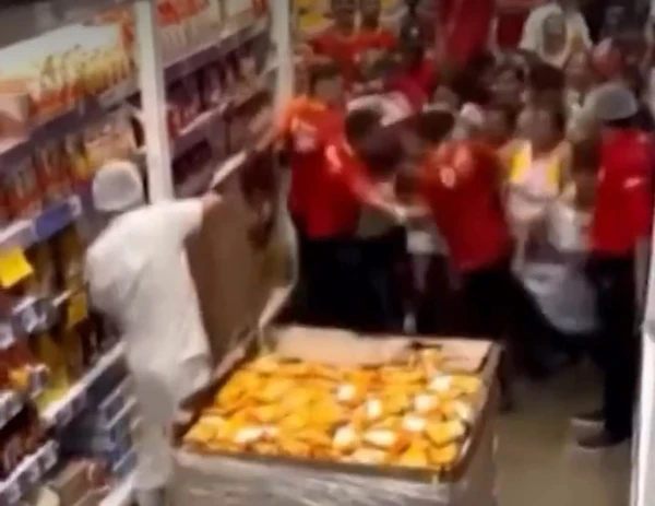 Rede de mercados faz promoção de R$0,01 e gera confusão em estabelecimento por Redes Sociais