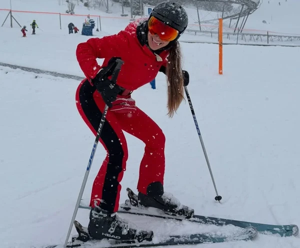 Vanessa Lopes é resgatada nos Alpes Suíços após se perder em montanha por Reprodução/Redes Sociais 