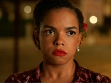 Imagem - Final feliz? Dita enfrenta Lourival e jura amor eterno a Candinho em 'Êta Mundo Melhor!' deste sábado (7)