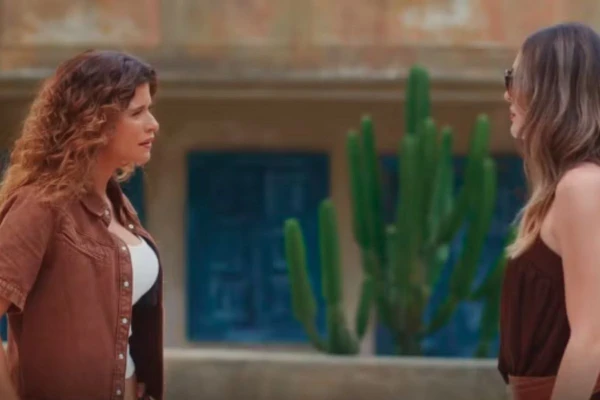 Agrado convence Naiane a dar trégua para seu relacionamento em 'Coração Acelerado'