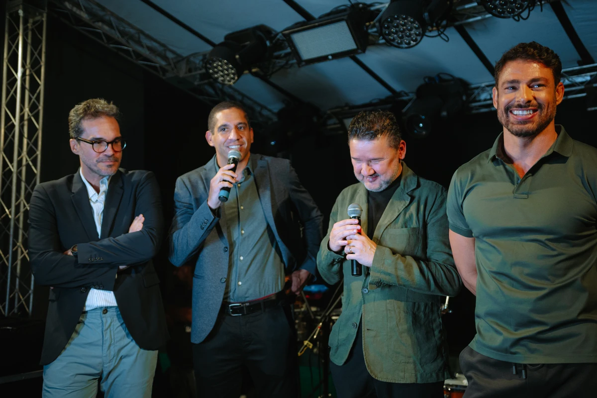 Cauã Reymond por Divulgação