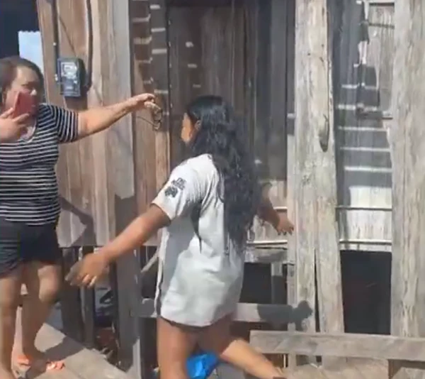 Estudante sem celular e sem internet descobre que passou em universidade federal após visita de diretora da escola por Reprodução