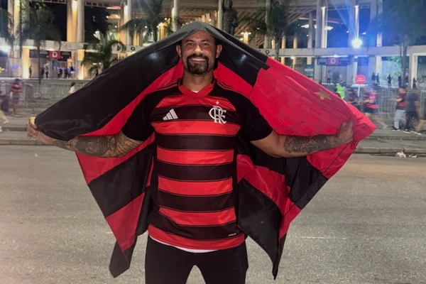 Ex-goleiro Bruno publicou fotos da ida ao Maracanã