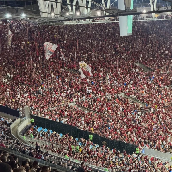 Ex-goleiro Bruno publicou fotos da ida ao Maracanã por Reprodução
