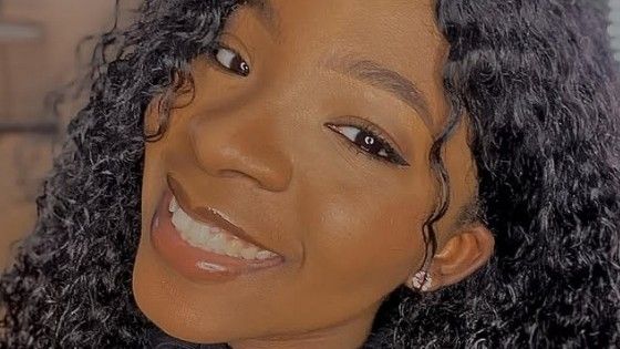 Ifunanya Nwangene, ex-participante do The Voice morre após ser picada por cobra por Reprodução/Redes Sociais