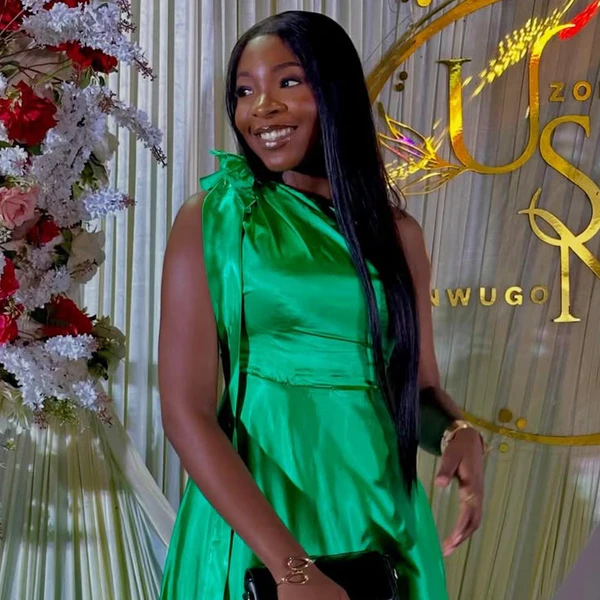 Ifunanya Nwangene, ex-participante do The Voice morre após ser picada por cobra por Reprodução/Redes Sociais