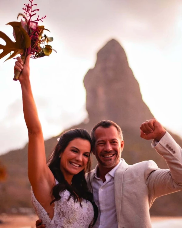 Kyra Gracie, Malvino Salvador e filhos por Reprodução/Instagram