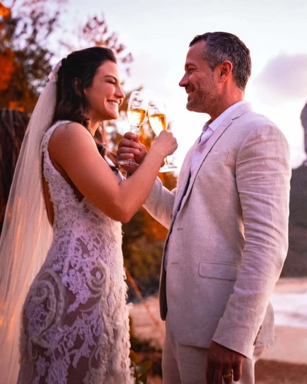 Kyra Gracie, Malvino Salvador e filhos por Reprodução/Instagram