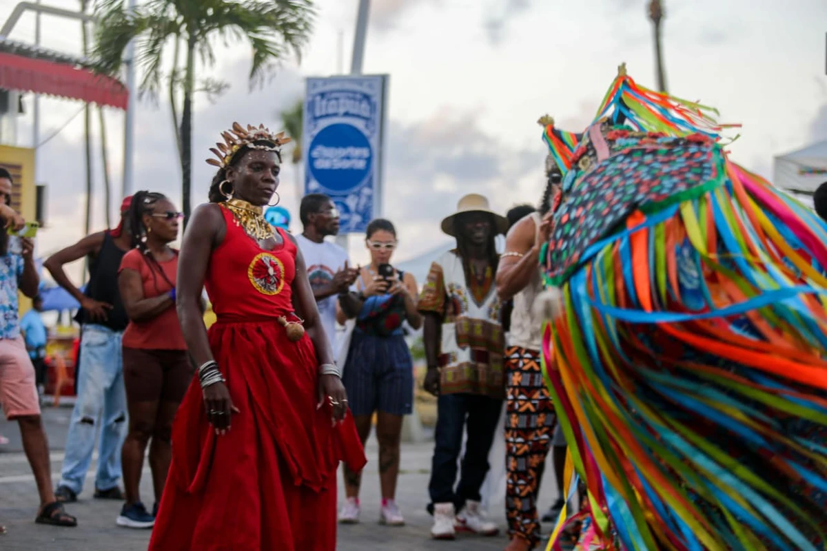 Lavagem de Itapuã nesta quinta (5) por Arisson Marinho/CORREIO