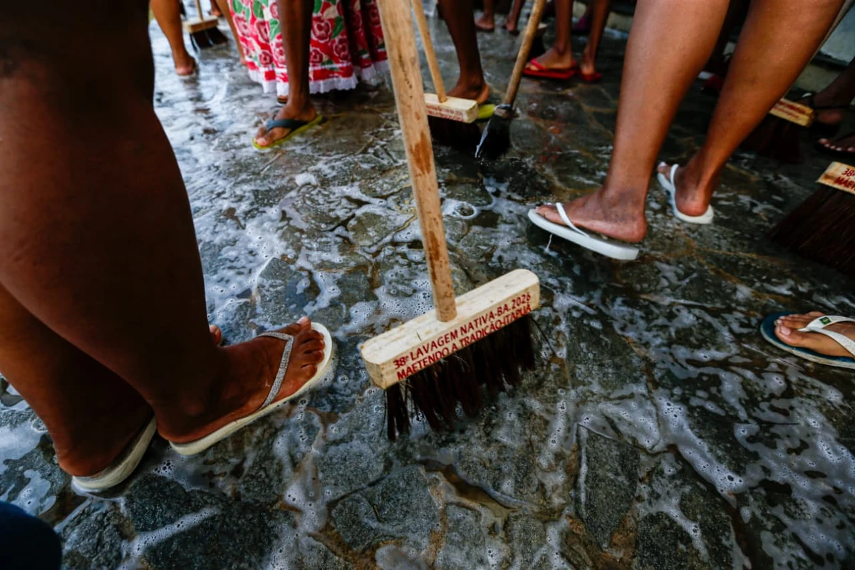 Lavagem de Itapuã nesta quinta (5) por Arisson Marinho/CORREIO