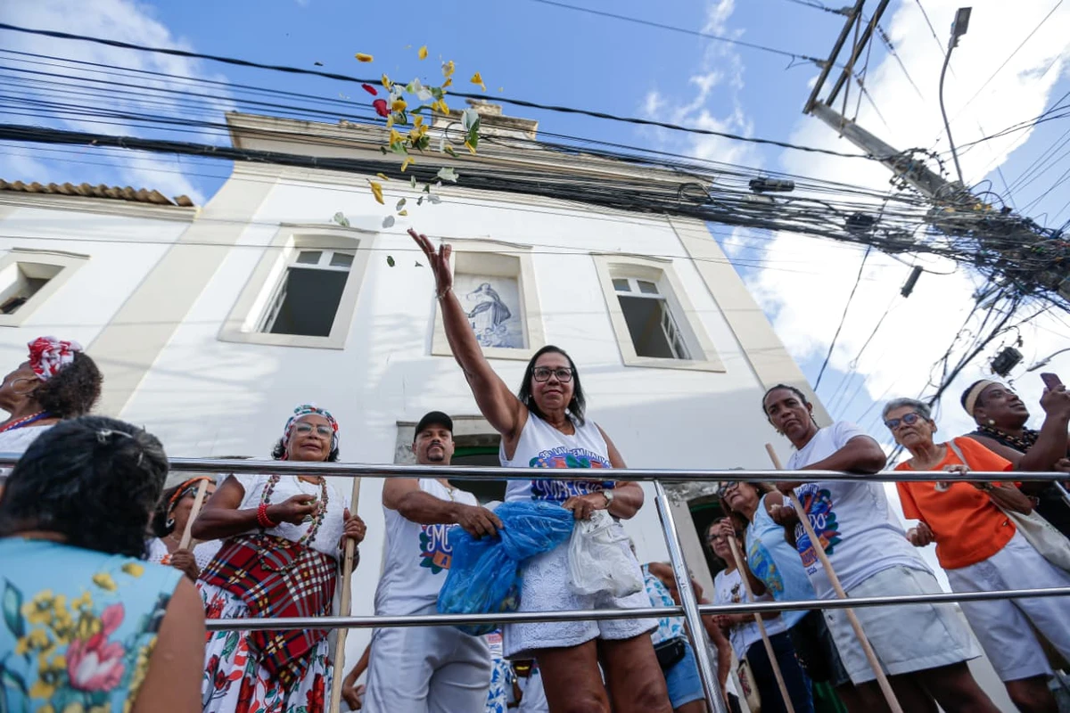 Lavagem de Itapuã nesta quinta (5) por Arisson Marinho/CORREIO