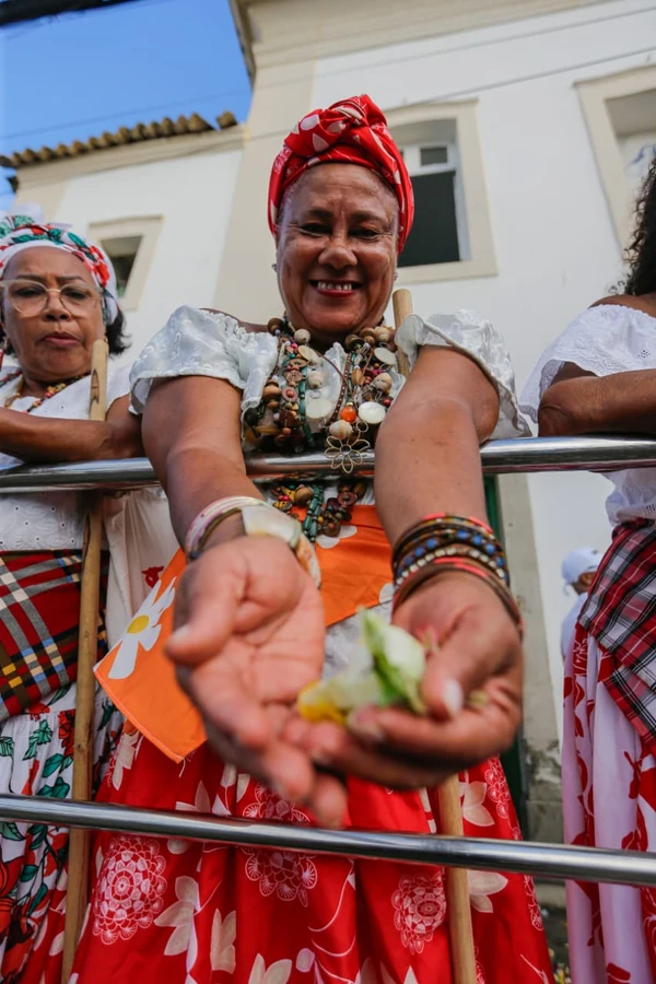 Lavagem de Itapuã nesta quinta (5) por Arisson Marinho/CORREIO
