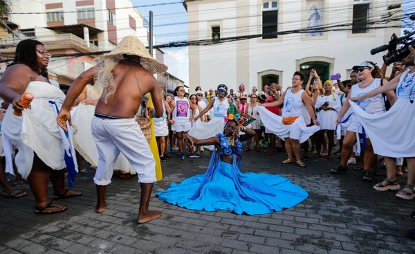 Lavagem de Itapuã nesta quinta (5) por Arisson Marinho/CORREIO