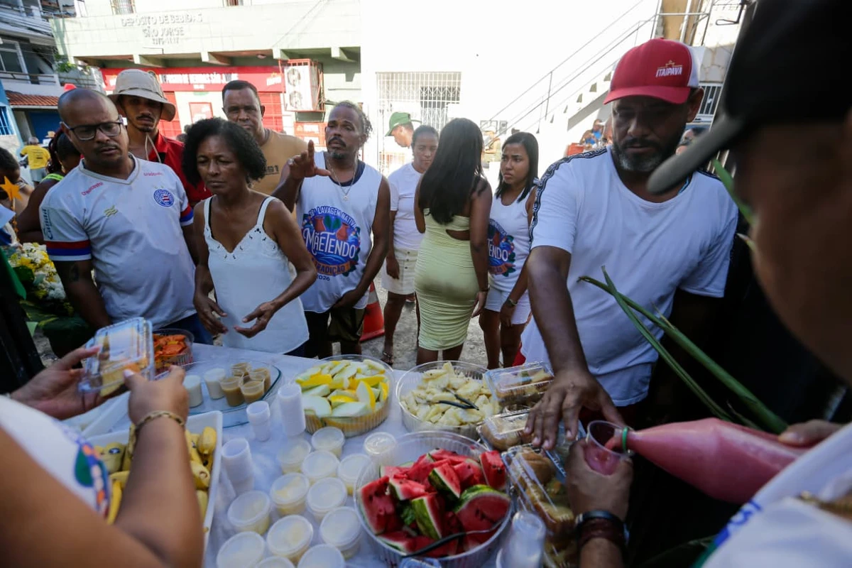 Lavagem de Itapuã nesta quinta (5) por Arisson Marinho/CORREIO