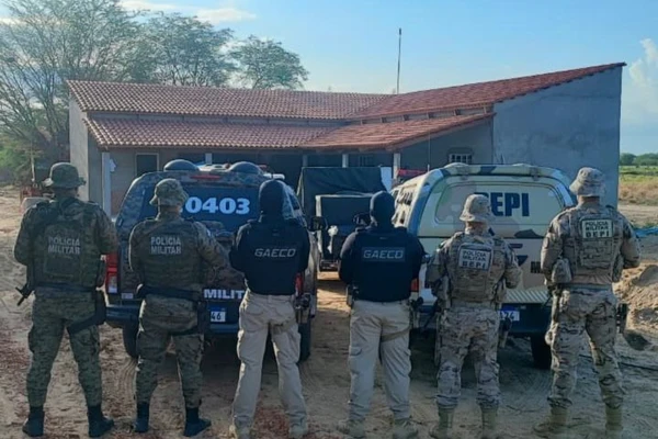 Líder do Comando Vermelho na Bahia é preso em operação do MP